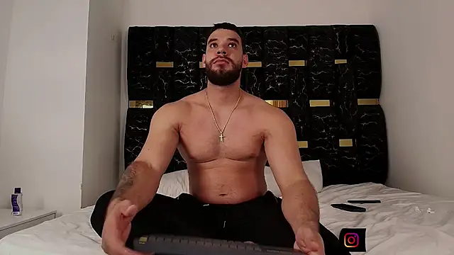 Snapshot of chris_blake__ chatting on September 2025 07:06:02 PM chris blake online show from September 2025 07:06:02 PM