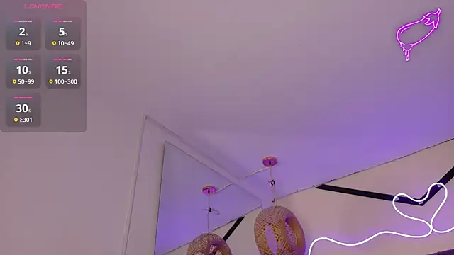 natasha  black online show from October 2025 12:39:02 PM