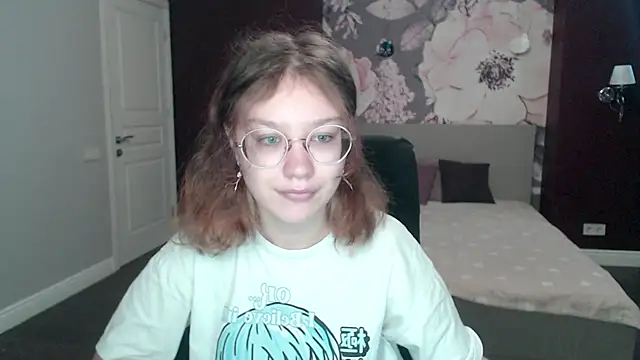 AngelinaLow online show from March 2025 06:25:02 AM