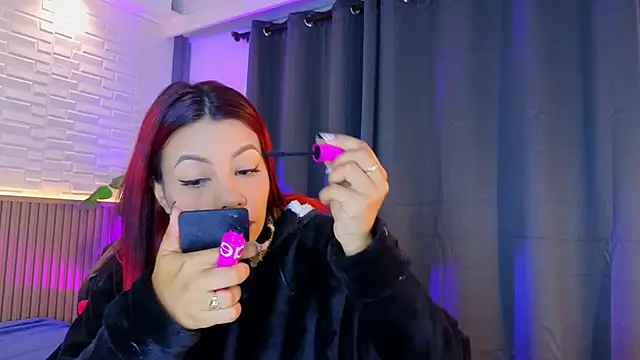 Snapshot of TiffanyWalk chatting on September 2025 10:37:01 AM TiffanyWalk online show from September 2025 10:37:01 AM