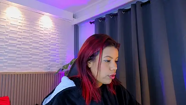 Snapshot of TiffanyWalk chatting on September 2025 10:48:02 AM TiffanyWalk online show from September 2025 10:48:02 AM