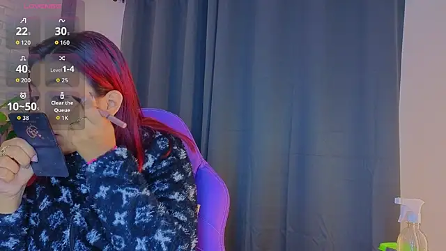 Snapshot of TiffanyWalk chatting on September 2025 11:37:01 AM TiffanyWalk online show from September 2025 11:37:01 AM