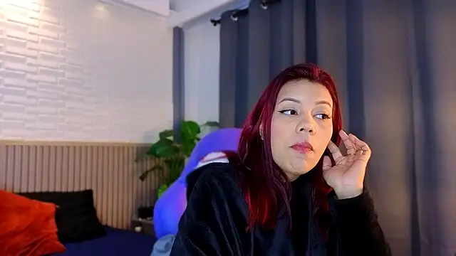 Snapshot of TiffanyWalk chatting on January 2026 11:35:01 AM TiffanyWalk online show from January 2026 11:35:01 AM