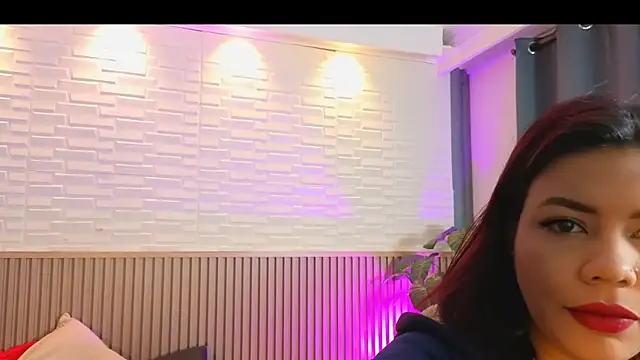 TiffanyWalk online show from March 2026 12:44:01 PM