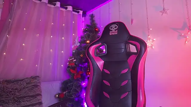 Madison Mayer online show from December 2025 01:51:01 PM