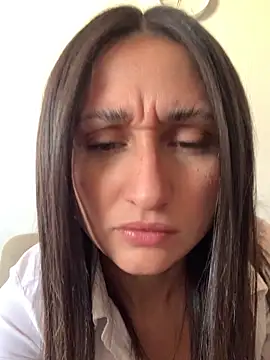 luci brecman online show from April 2026 05:32:02 PM