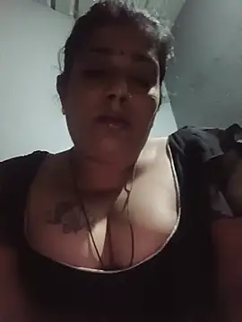 kissmetha online show from July 2026 02:09:02 PM