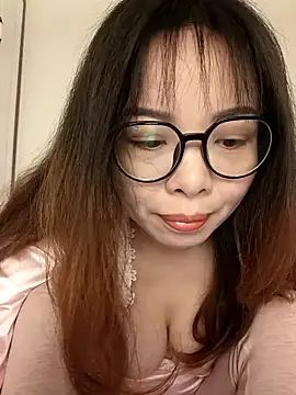 Snapshot of aa520uv chatting on March 2025 04:26:01 AM aa520uv online show from March 2025 04:26:01 AM