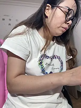 Snapshot of aa520uv chatting on September 2025 01:00:01 AM aa520uv online show from September 2025 01:00:01 AM