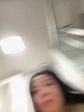 Snapshot of aa520uv chatting on November 2025 02:33:01 AM aa520uv online show from November 2025 02:33:01 AM