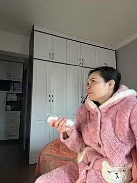 Snapshot of aa520uv chatting on January 2026 12:46:01 AM aa520uv online show from January 2026 12:46:01 AM