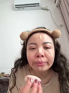 Snapshot of aa520uv chatting on February 2026 03:05:02 AM aa520uv online show from February 2026 03:05:02 AM