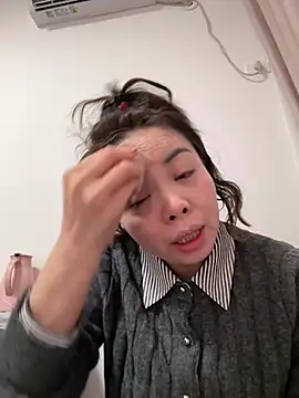 Snapshot of aa520uv chatting on February 2026 11:47:02 PM aa520uv online show from February 2026 11:47:02 PM