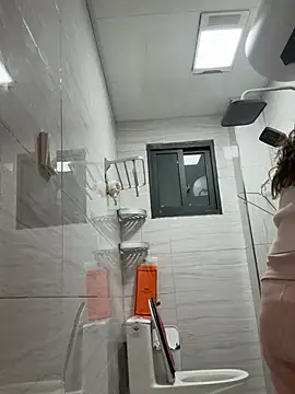 Snapshot of aa520uv chatting on February 2026 12:09:02 PM aa520uv online show from February 2026 12:09:02 PM