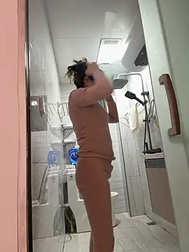 Snapshot of aa520uv chatting on February 2026 01:59:01 PM aa520uv online show from February 2026 01:59:01 PM