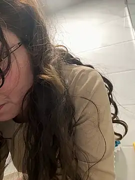 Snapshot of aa520uv chatting on February 2026 02:45:01 AM aa520uv online show from February 2026 02:45:01 AM