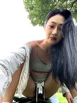 Snapshot of linger-23 chatting on September 2025 06:35:02 AM linger-23 online show from September 2025 06:35:02 AM