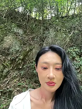 Snapshot of linger-23 chatting on September 2025 07:32:02 AM linger-23 online show from September 2025 07:32:02 AM