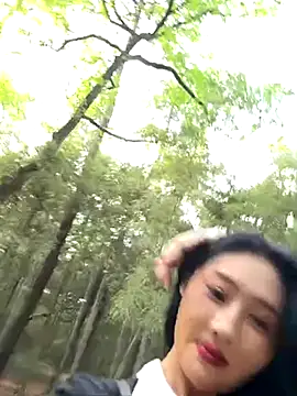 Snapshot of linger-23 chatting on October 2025 07:06:02 AM linger-23 online show from October 2025 07:06:02 AM