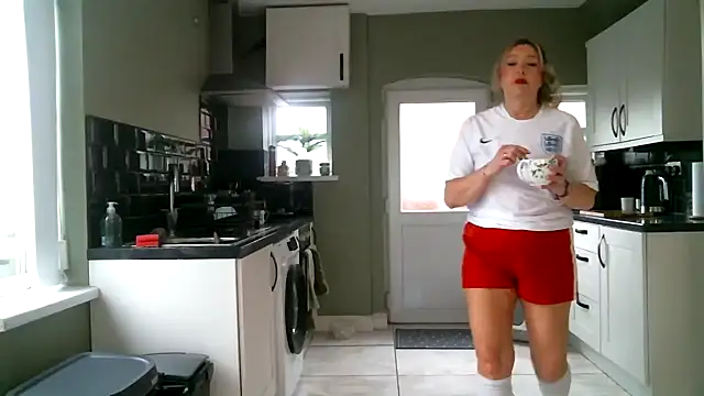 MissHoneyPenny online show from June 2026 09:01:02 AM