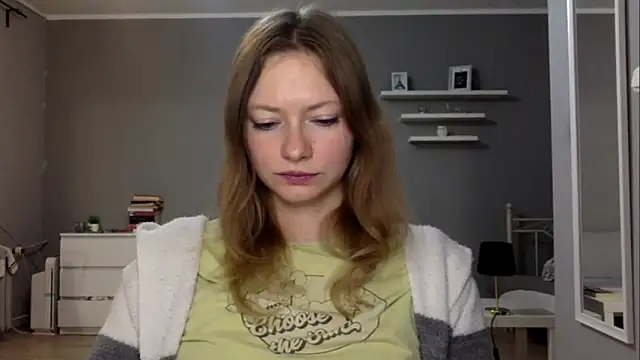 MillieShow online show from November 2025 10:01:01 PM