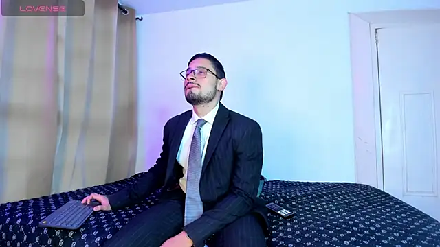 Snapshot of pleasurecompany3 chatting on March 2025 07:10:01 PM pleasurecompany3 online show from March 2025 07:10:01 PM