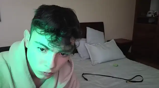 Snapshot of lukeboyce33 chatting on March 2025 07:38:01 PM lukeboyce33 online show from March 2025 07:38:01 PM