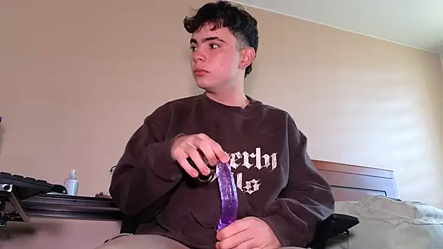 Snapshot of lukeboyce33 chatting on September 2025 01:56:01 PM lukeboyce33 online show from September 2025 01:56:01 PM