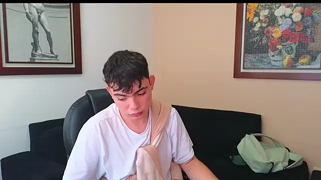 Snapshot of lukeboyce33 chatting on September 2025 09:40:02 PM lukeboyce33 online show from September 2025 09:40:02 PM