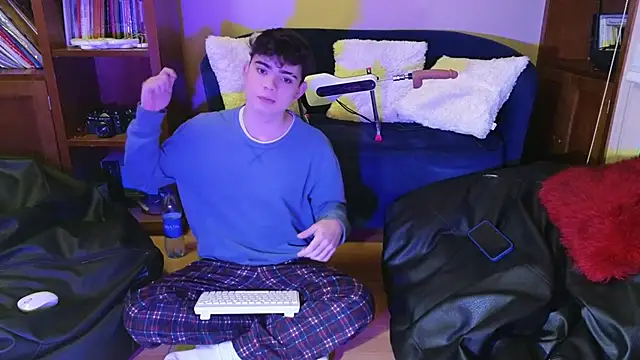 Snapshot of lukeboyce33 chatting on January 2026 02:25:02 AM lukeboyce33 online show from January 2026 02:25:02 AM