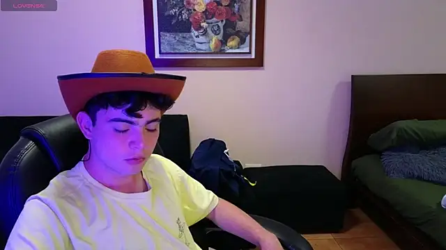 Snapshot of lukeboyce33 chatting on February 2026 11:31:02 PM lukeboyce33 online show from February 2026 11:31:02 PM