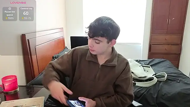 Snapshot of lukeboyce33 chatting on February 2026 06:59:02 PM lukeboyce33 online show from February 2026 06:59:02 PM