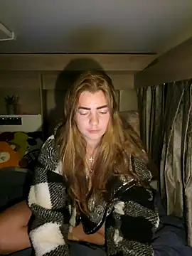 Snapshot of Amesthyst_destiny chatting on October 2025 01:17:02 AM Amesthyst destiny online show from October 2025 01:17:02 AM