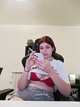 MeCherryy online show from May 2026 06:47:02 PM