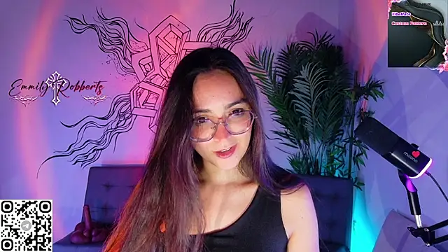Emmi Roberts online show from May 2026 12:08:01 AM