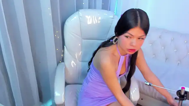 Snapshot of Pretty_Johnson_ chatting on October 2025 12:39:01 PM Pretty Johnson online show from October 2025 12:39:01 PM