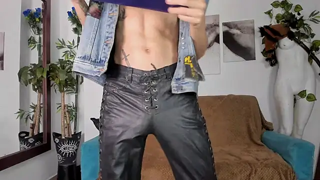 Giotrashy online show from January 2026 11:18:01 PM