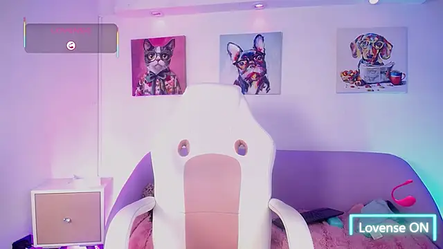 Snapshot of SamyJhomson chatting on December 2025 04:06:01 AM SamyJhomson online show from December 2025 04:06:01 AM