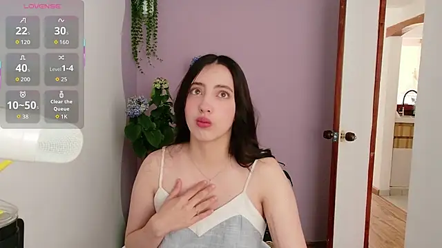 Snapshot of Rebbecawhite_meow chatting on February 2026 03:32:01 PM Rebbecawhite meow online show from February 2026 03:32:01 PM