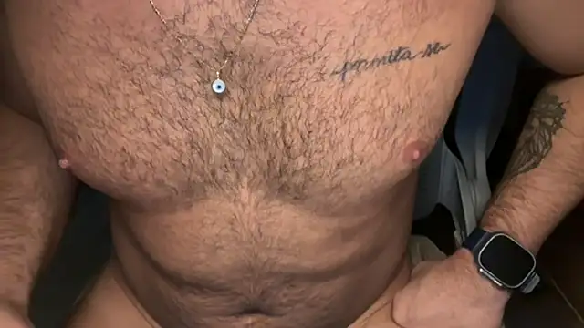 Snapshot of TopRaw3 chatting on November 2025 09:28:01 PM TopRaw3 online show from November 2025 09:28:01 PM