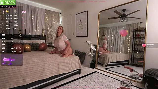 LoveMoScarlett online show from November 2025 05:45:02 PM