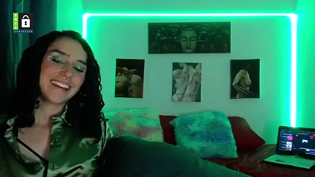 Snapshot of TwinFlamesX chatting on March 2025 04:54:02 PM TwinFlamesX online show from March 2025 04:54:02 PM