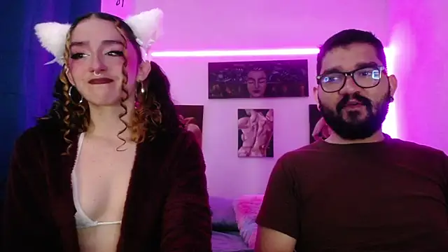 Snapshot of TwinFlamesX chatting on October 2025 04:18:01 PM TwinFlamesX online show from October 2025 04:18:01 PM