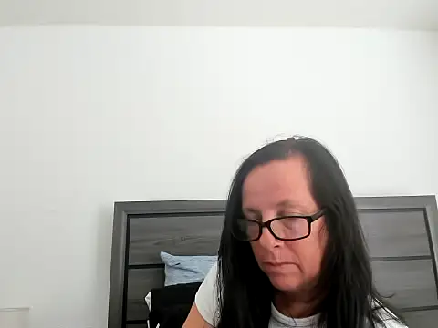 peachgoddess online show from September 2025 04:01:02 PM