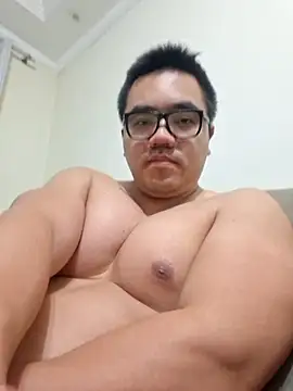 awesometeacher33 online show from April 2026 02:20:01 AM