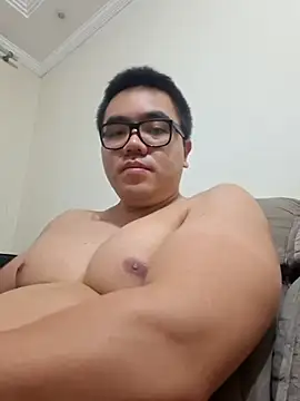 awesometeacher33 online show from April 2026 04:35:02 PM