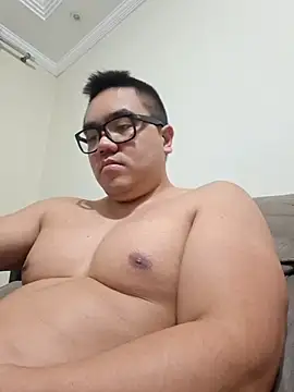 awesometeacher33 online show from May 2026 04:46:01 PM