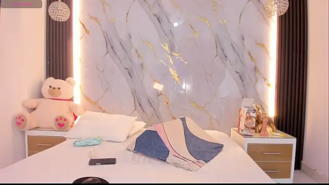 lunastorm  online show from September 2025 09:59:02 PM