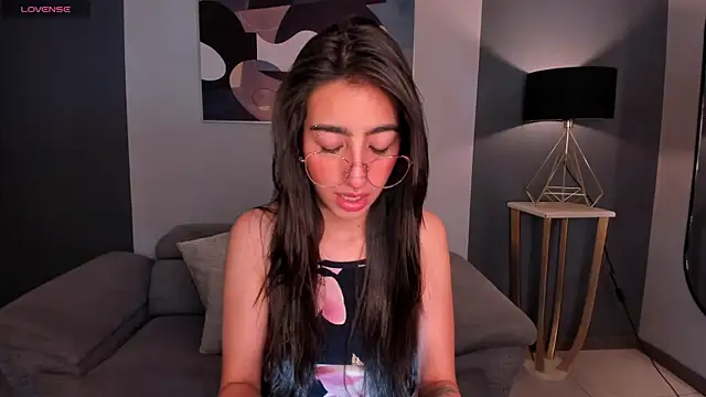 Snapshot of LarisaSmirnov chatting on September 2025 08:41:01 PM LarisaSmirnov online show from September 2025 08:41:01 PM