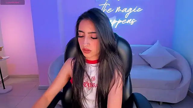 Snapshot of LarisaSmirnov chatting on October 2025 03:29:01 AM LarisaSmirnov online show from October 2025 03:29:01 AM